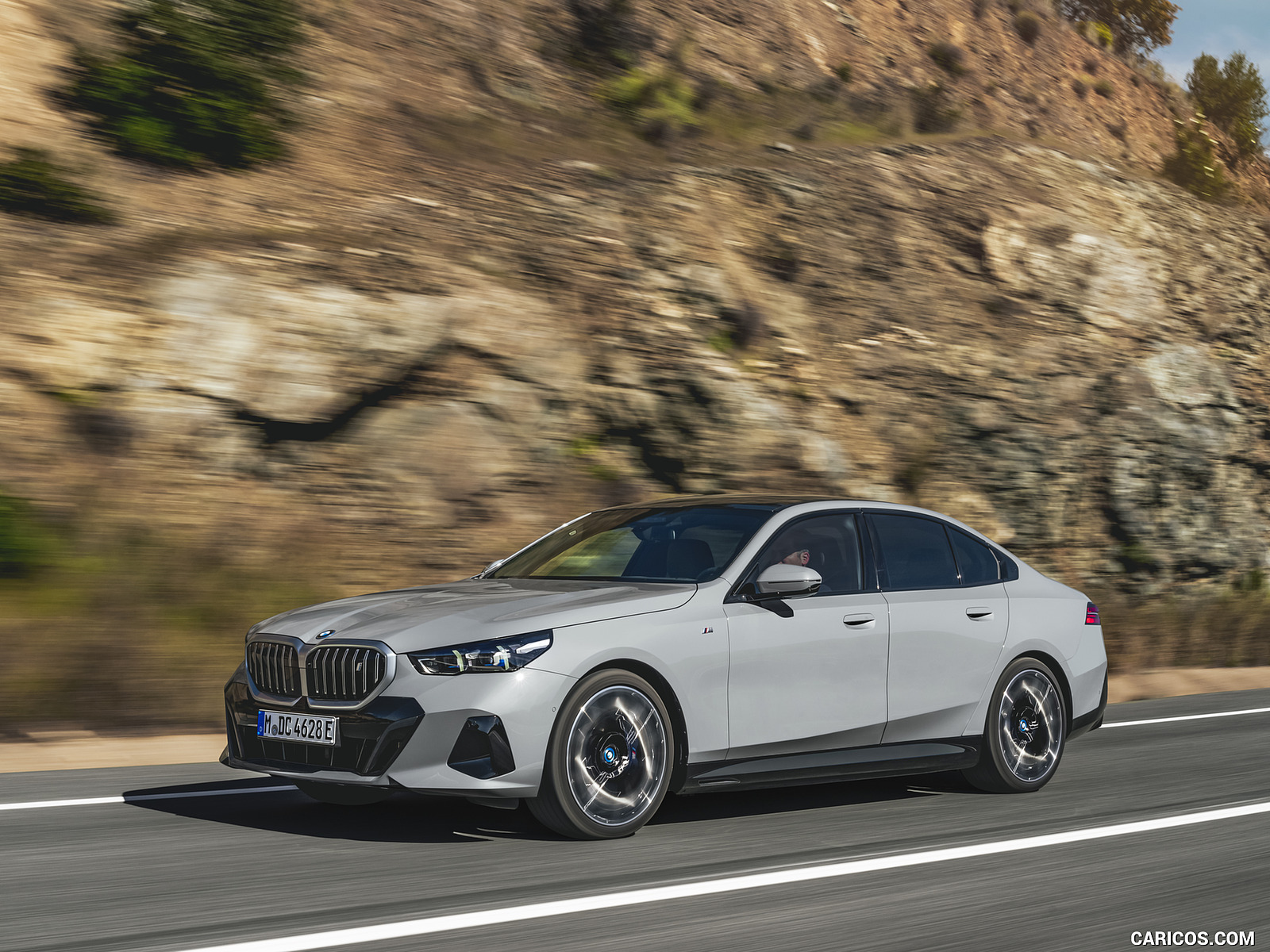 BMW i5 이미지