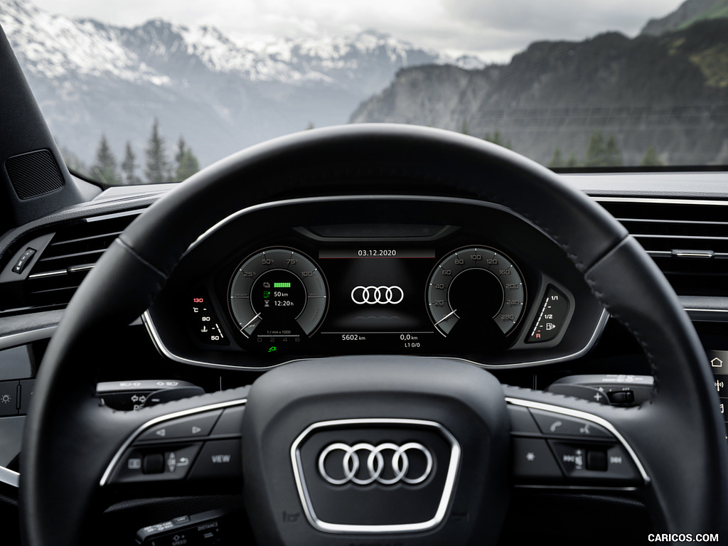 아우디 Q3 이미지