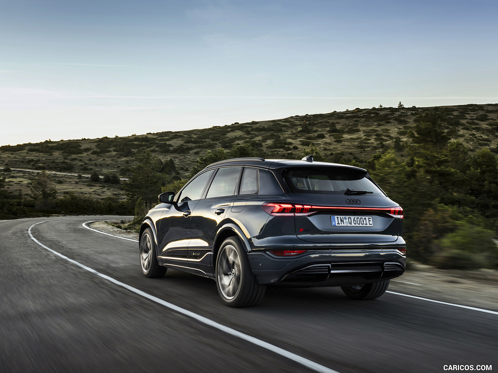 아우디 Q6 e-tron 이미지