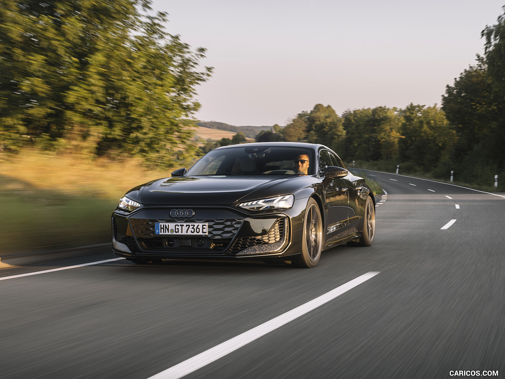 아우디 e-tron GT 이미지